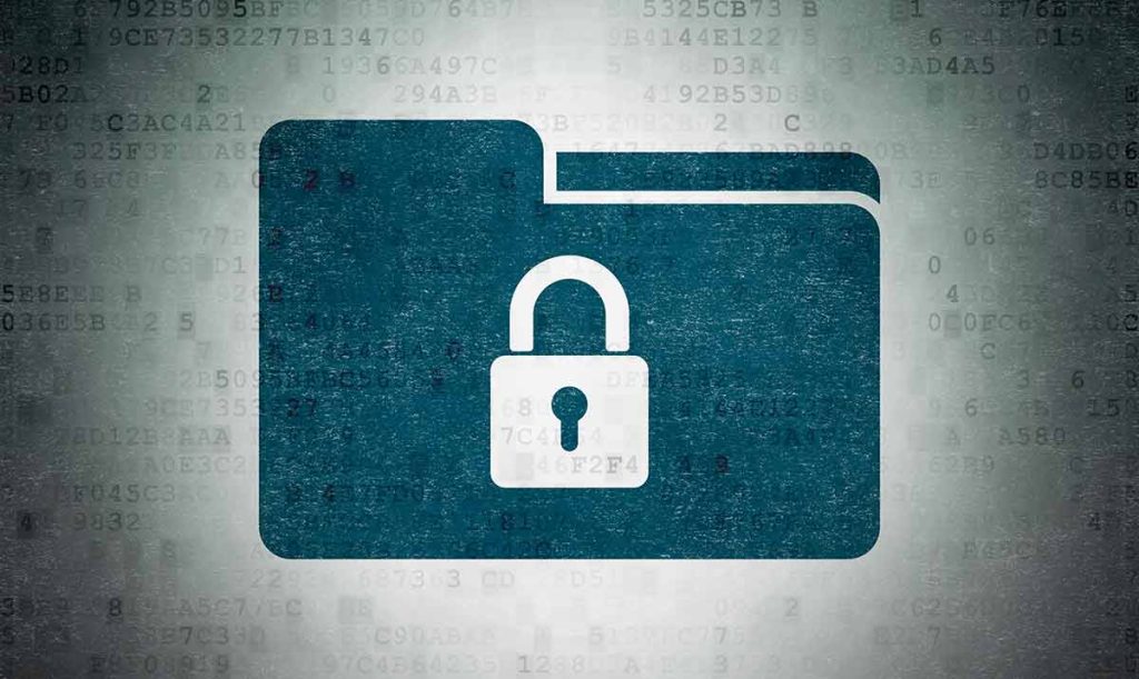 Concetto aziendale: cartella con lucchetto e sullo sfondo della carta con dati digitale