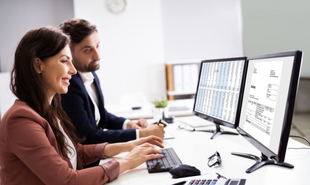 impiegati che si occupano di fatturazione elettronica senza la pec